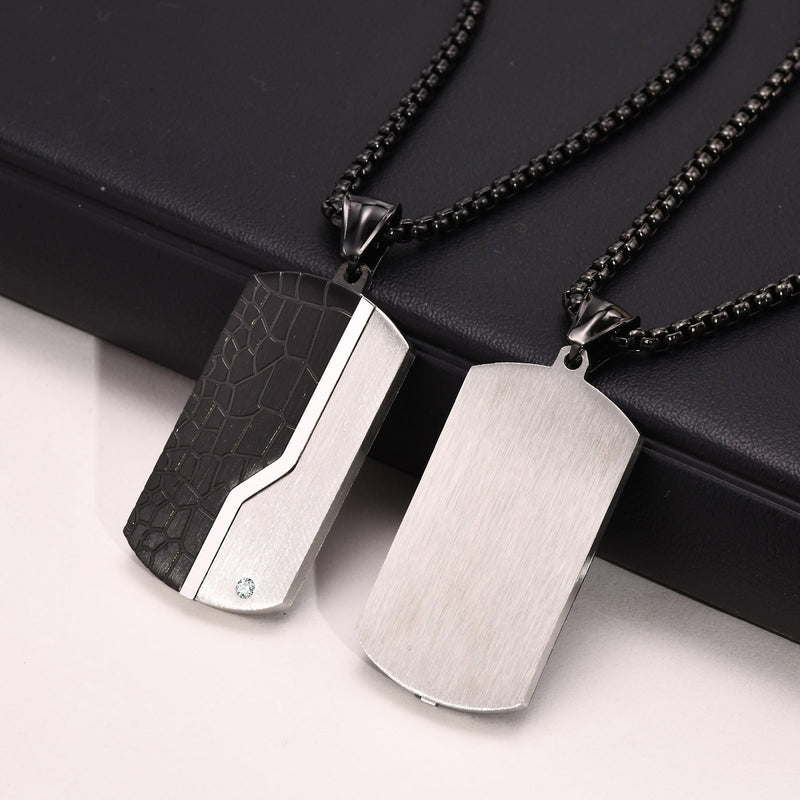 Colar Masculino Estilo Dog Tag com Detalhe em Zircônia feito em Aço Inox