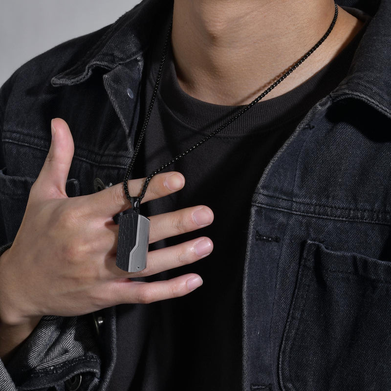 Colar Masculino Estilo Dog Tag com Detalhe em Zircônia feito em Aço Inox