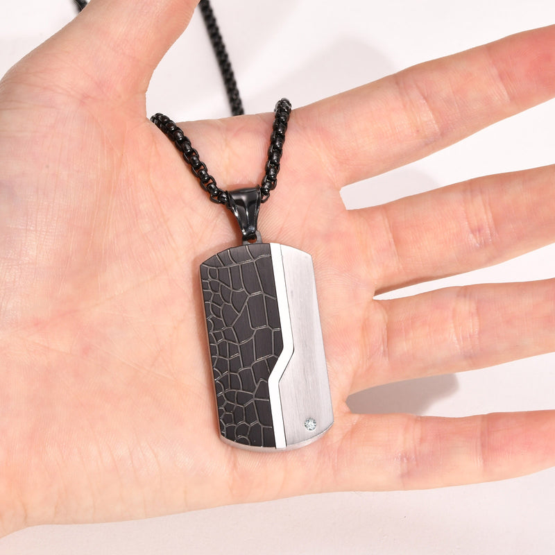 Colar Masculino Estilo Dog Tag com Detalhe em Zircônia feito em Aço Inox