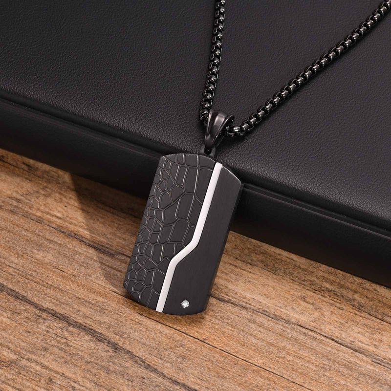 Colar Masculino Estilo Dog Tag com Detalhe em Zircônia feito em Aço Inox